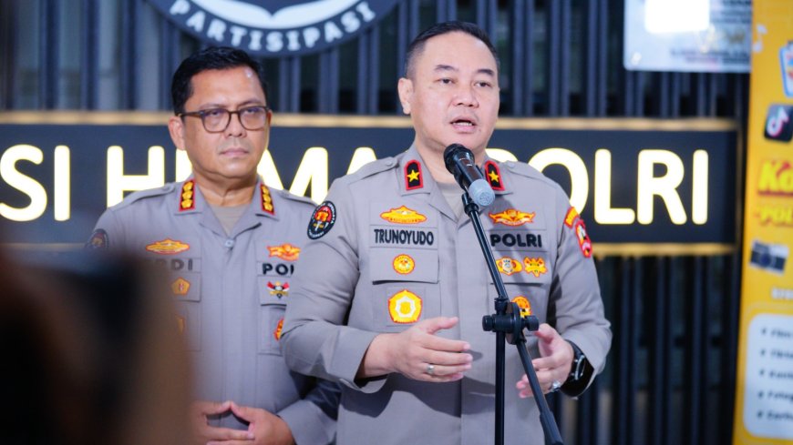 Polres Malang Libatkan Tim Dokkes, Menjaga Napas Para Penjinak Api Karhutla di Lereng Bromo